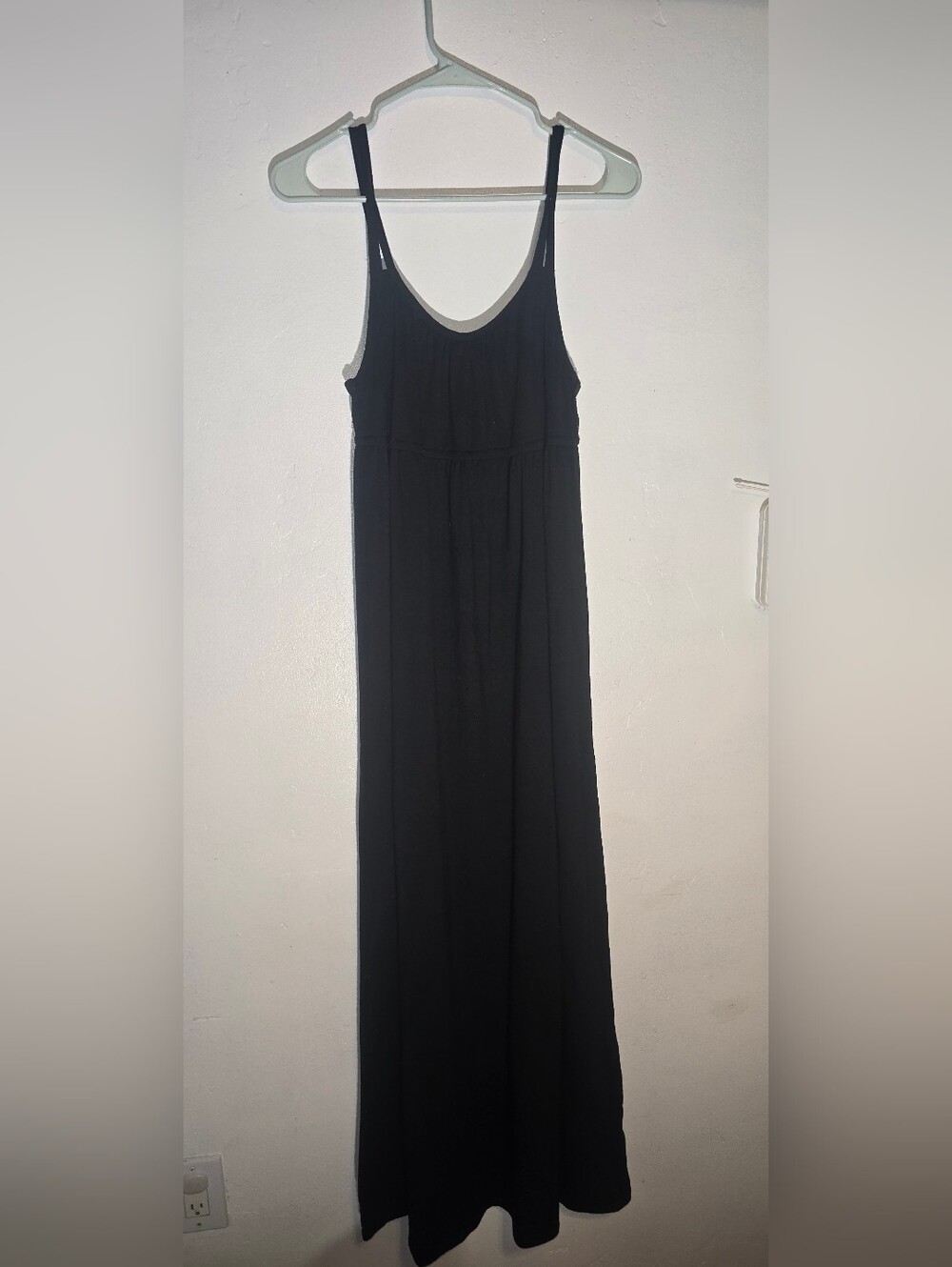 Simple Black Sleeveless Maxi Dress